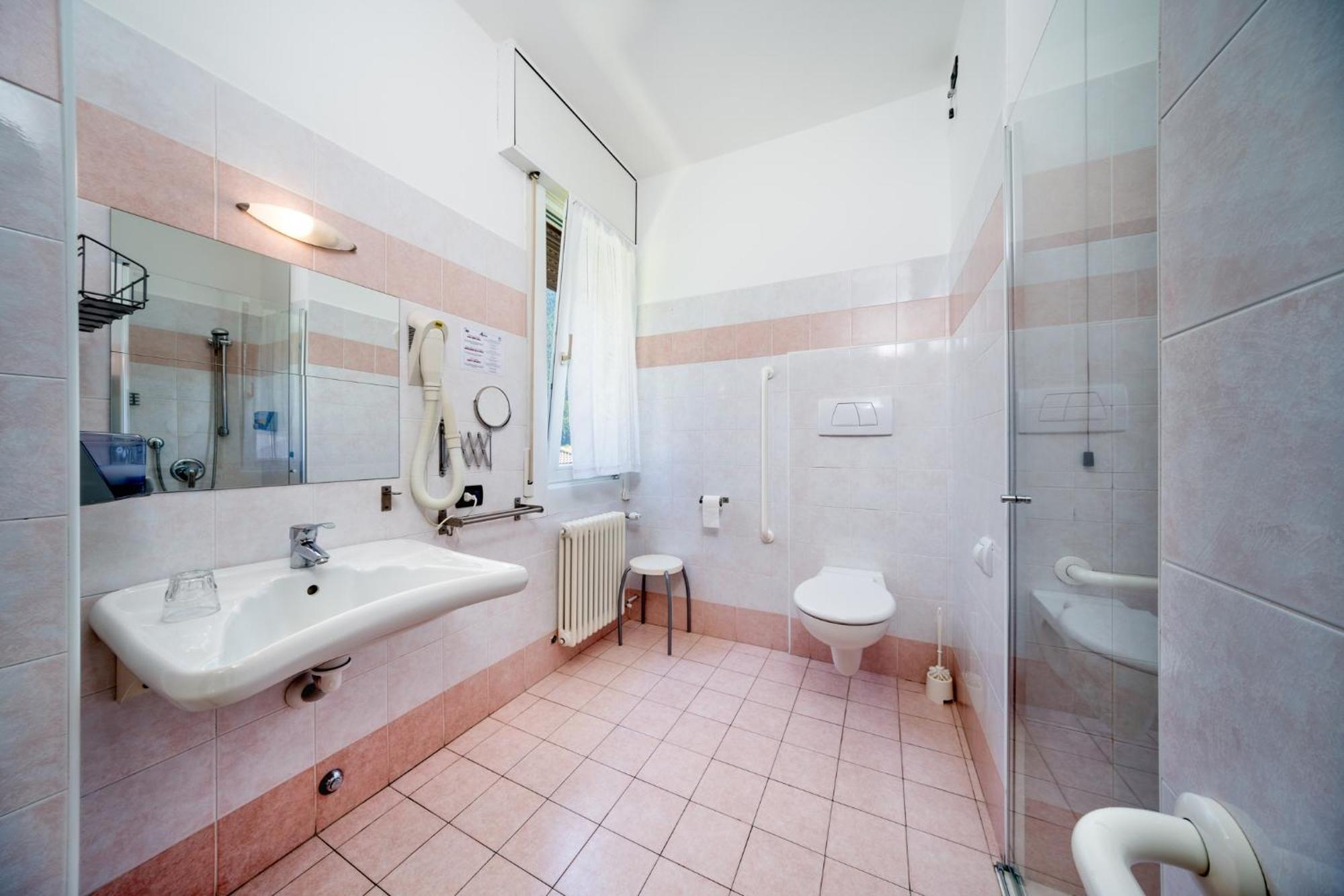 Hotel Martinelli Ronzo-Chienis Quarto foto